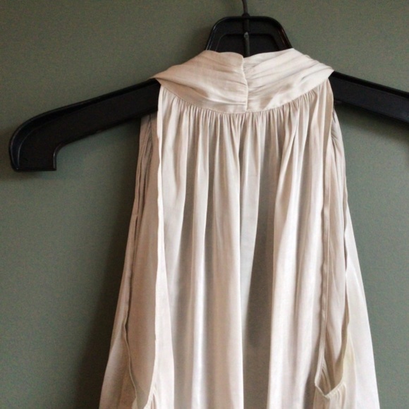 Ladies sleeveless blouse with attached scarf. Champagne colour Sz medium - Picture 5 of 9